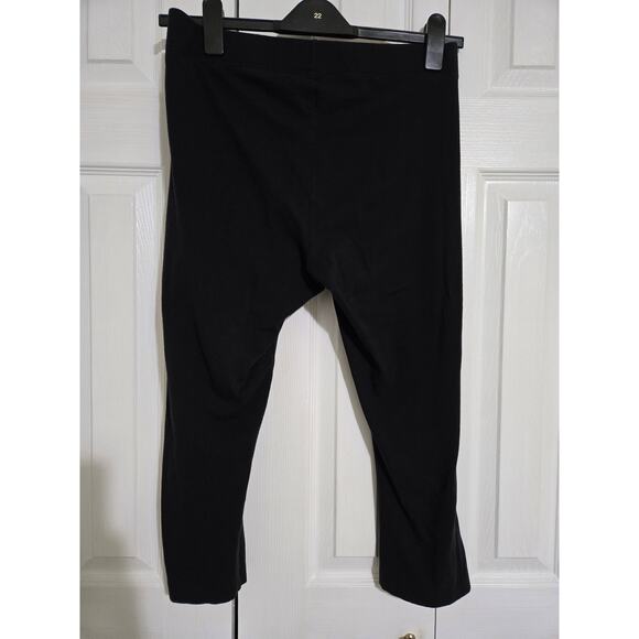 Old navy large women's black capris leggings - Picture 4 of 9